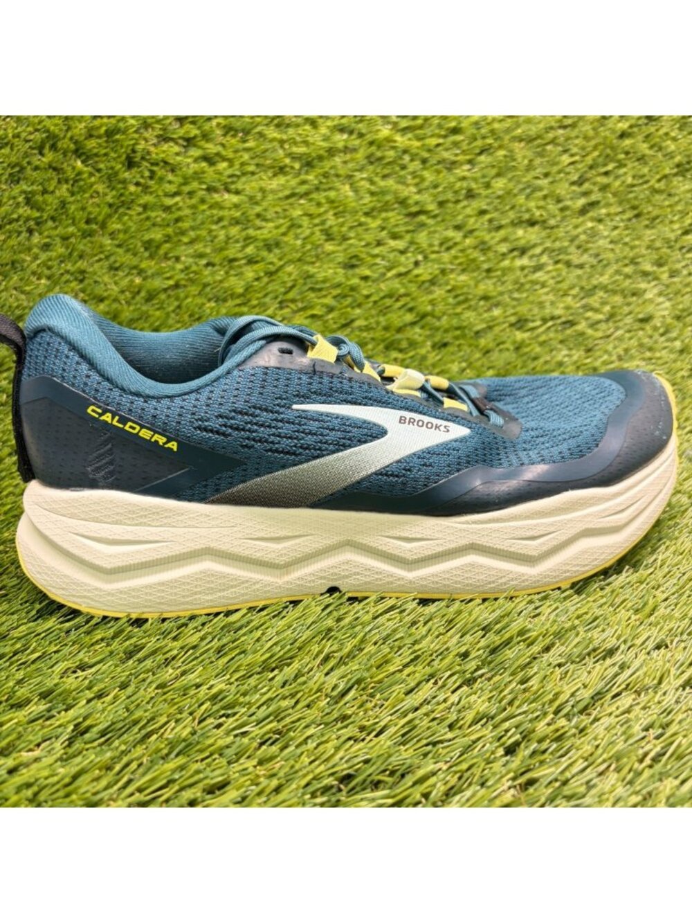 Brooks Caldera 5 Womens Size 10 Blue Gray Athletic Trail Running Shoes Sneakers